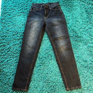 Mott & Bow Mom Jeans